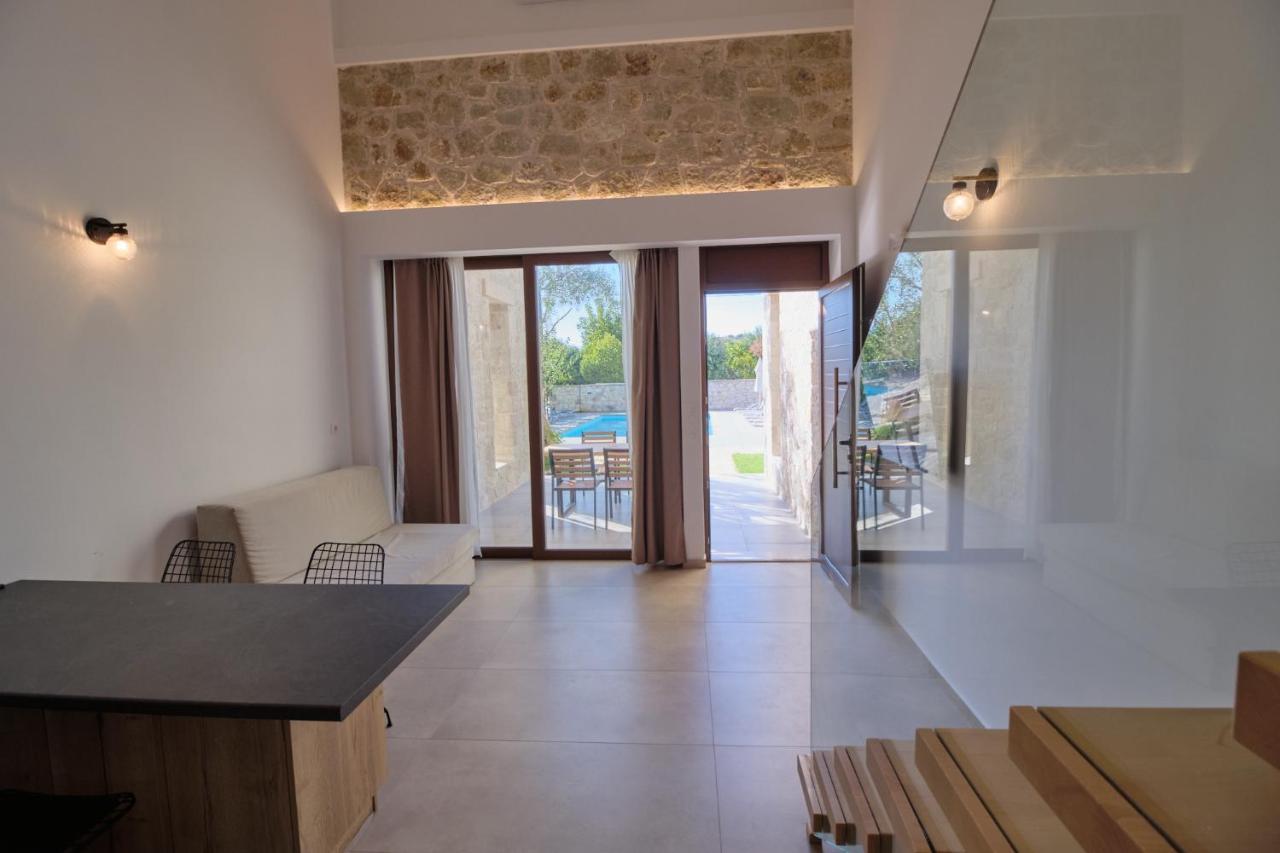 Zefiros Luxury Apartments Sívota エクステリア 写真