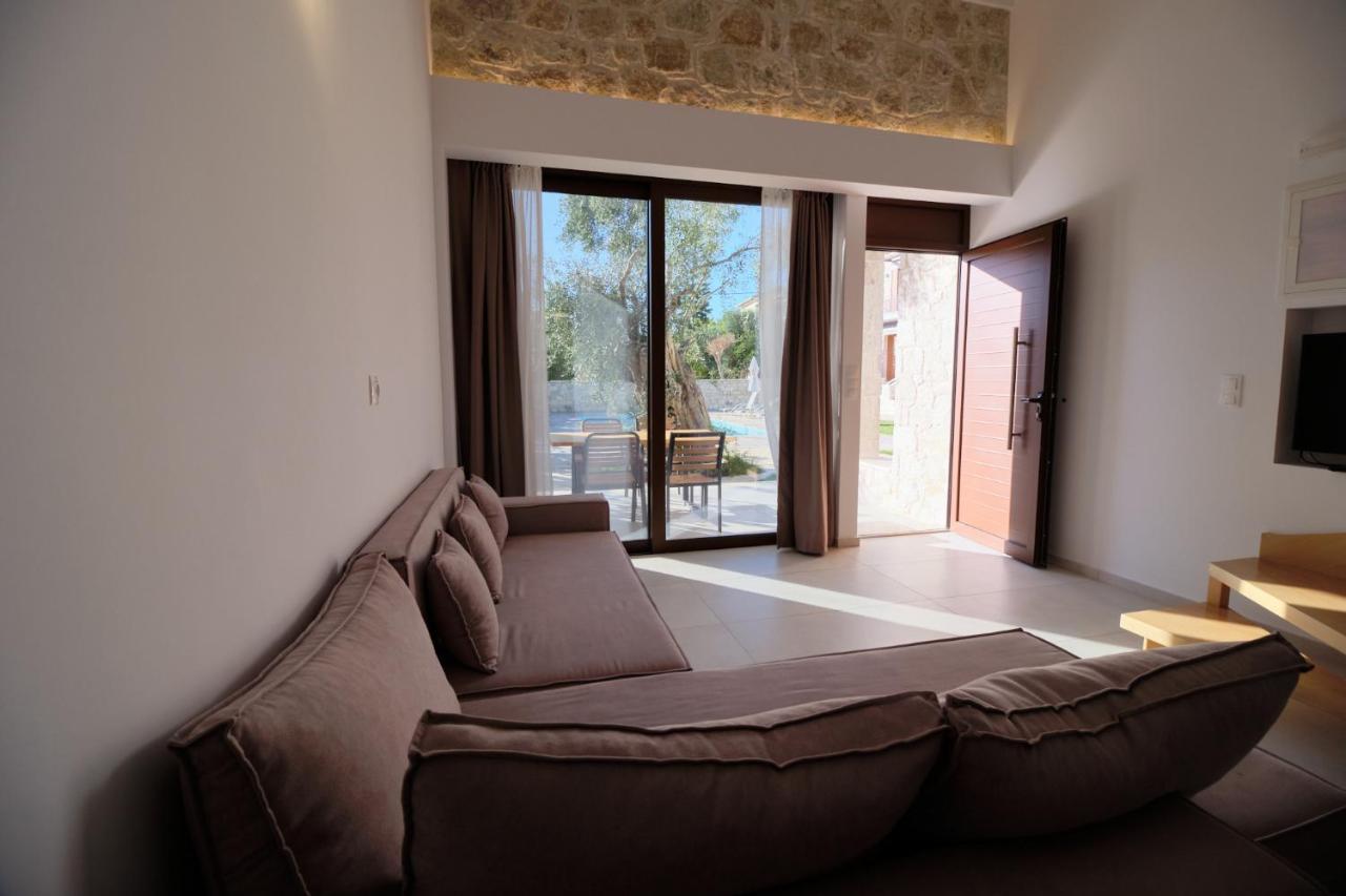 Zefiros Luxury Apartments Sívota エクステリア 写真