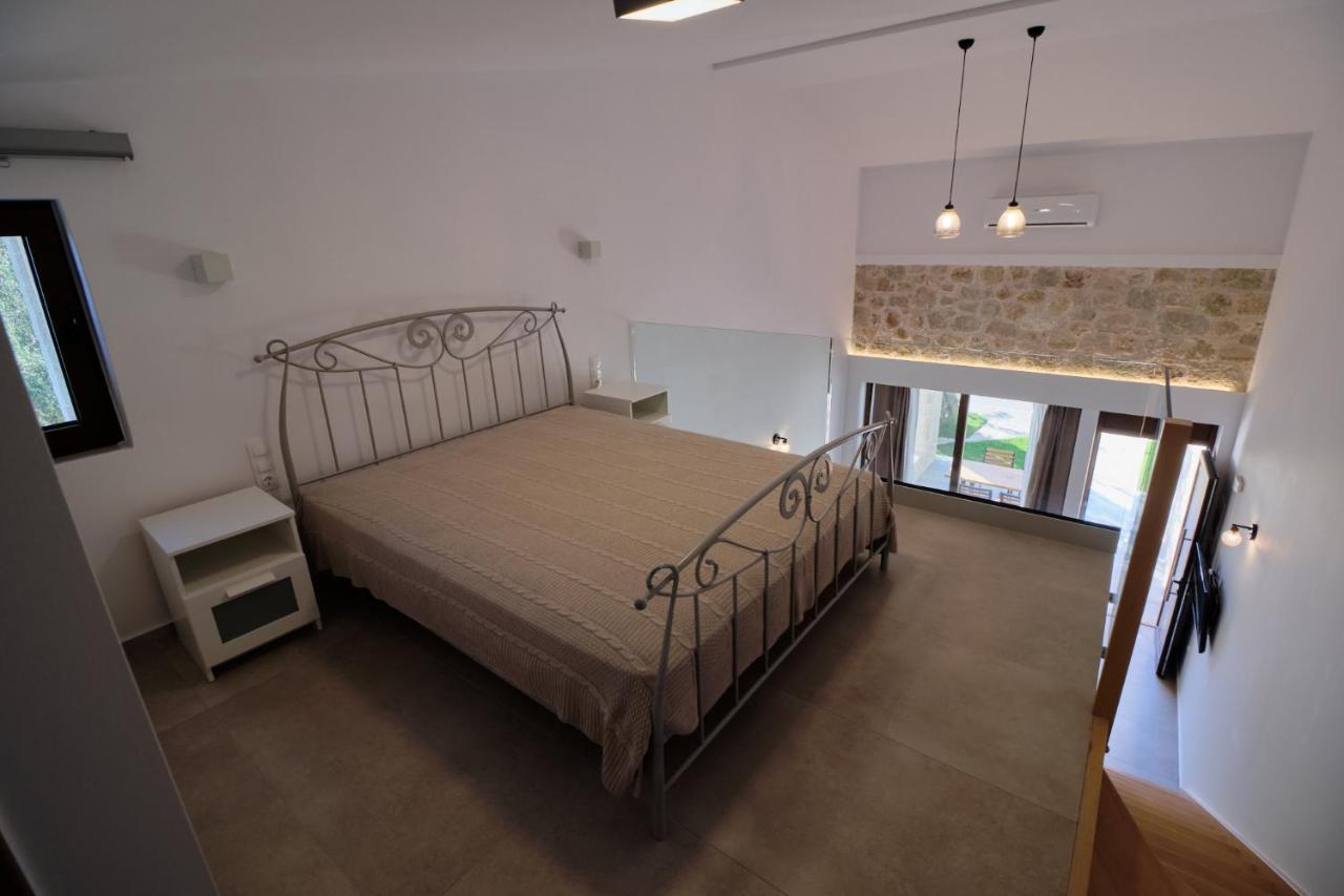 Zefiros Luxury Apartments Sívota エクステリア 写真