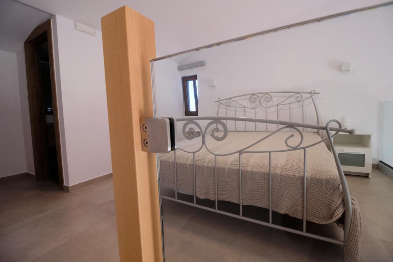 Zefiros Luxury Apartments Sívota エクステリア 写真
