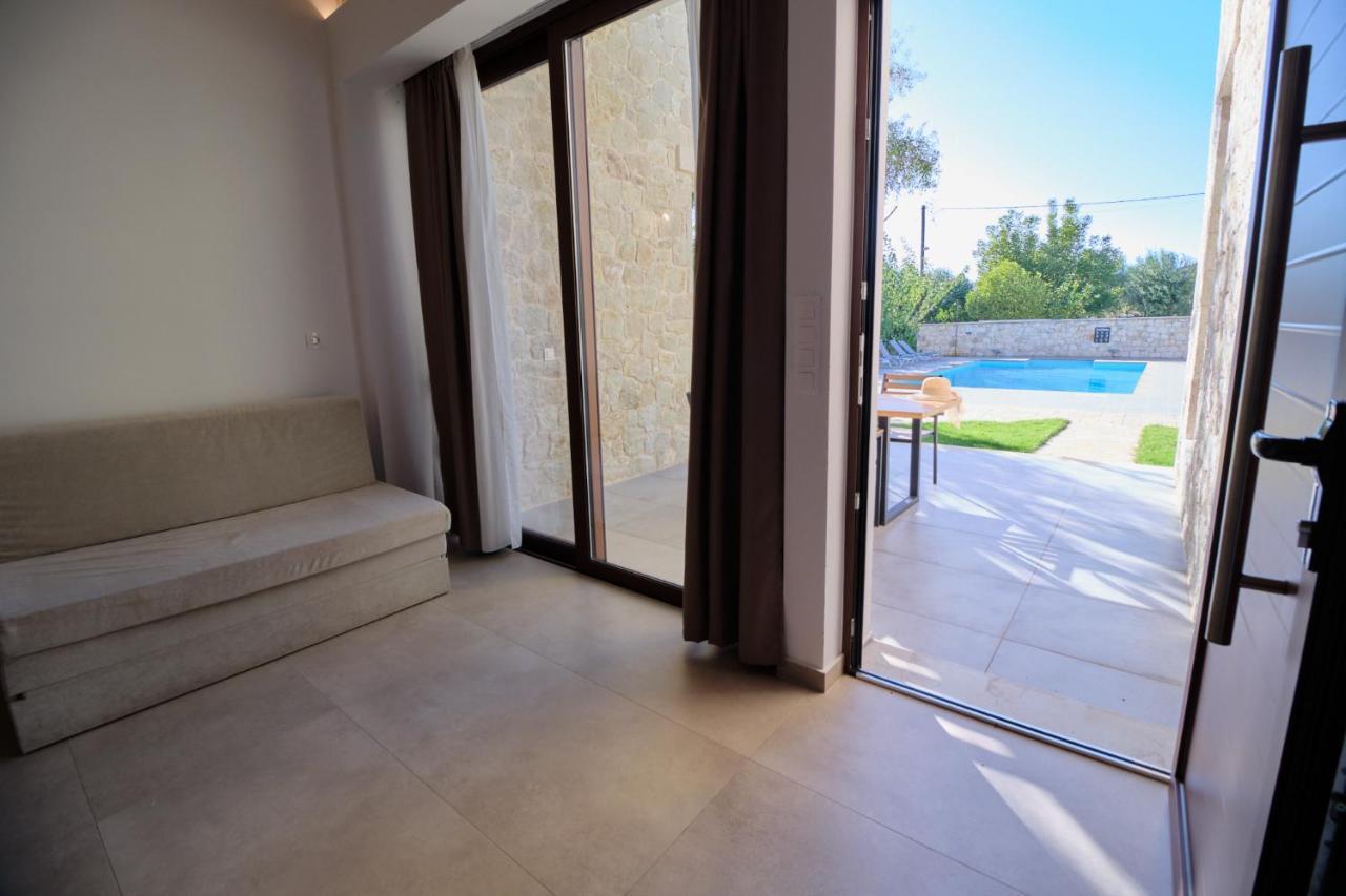 Zefiros Luxury Apartments Sívota エクステリア 写真