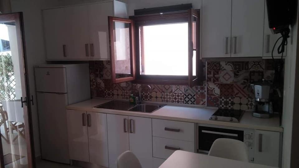 Zefiros Luxury Apartments Sívota エクステリア 写真