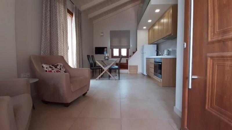 Zefiros Luxury Apartments Sívota エクステリア 写真